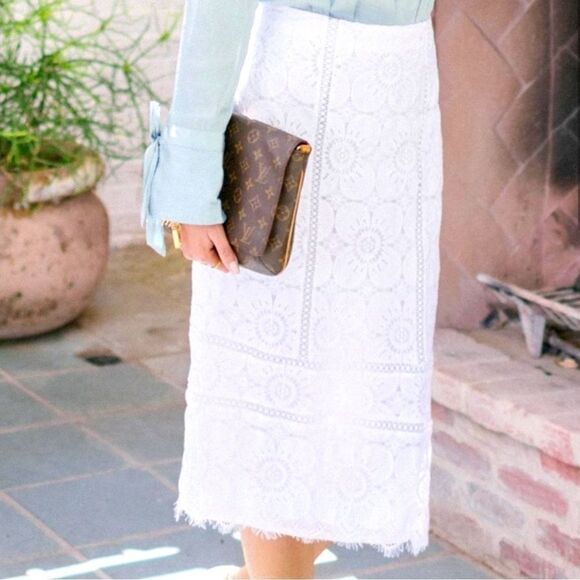 Banana Republic Dresses & Skirts - Banana Republic White Lace Midi Skirt With Side Slit
